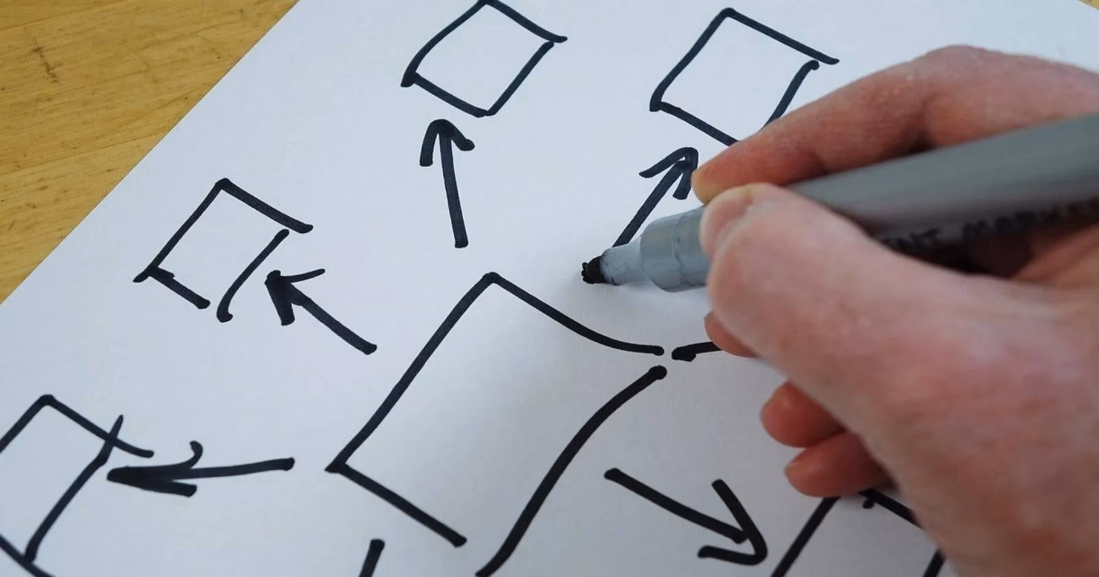 5-apps-that-make-delegating-tasks-to-a-remote-team-actually-fun-even-in-2026-image-0