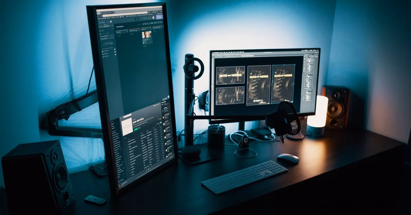 best-desks-for-multiple-monitors-in-2026-image-0